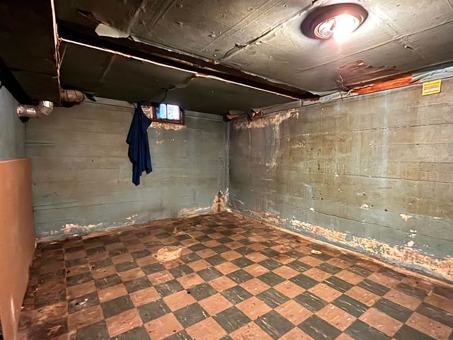 1949 N Minnesota Ave, Wichita, KS 67214