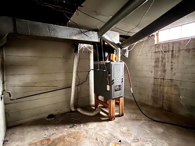 1949 N Minnesota Ave, Wichita, KS 67214