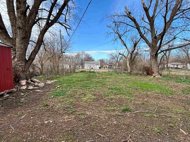 1949 N Minnesota Ave, Wichita, KS 67214