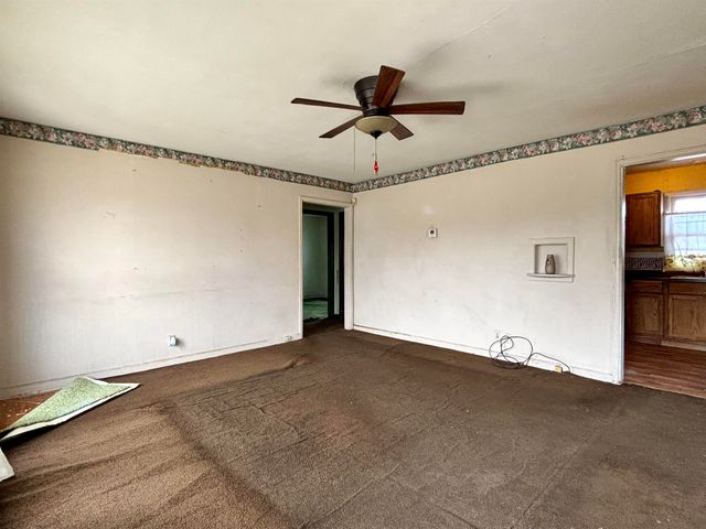 1949 N Minnesota Ave, Wichita, KS 67214