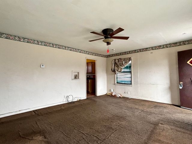 1949 N Minnesota Ave, Wichita, KS 67214