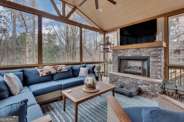 520 Fawn Run, Alpharetta, GA 30005