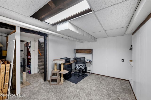 2938 Starr Avenue, Oregon, OH 43616