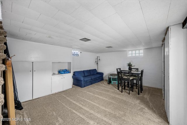 2938 Starr Avenue, Oregon, OH 43616