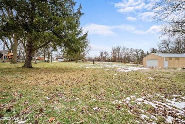 2938 Starr Avenue, Oregon, OH 43616