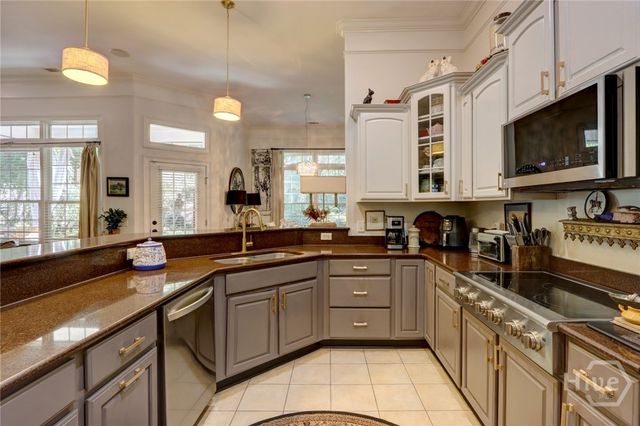 14 Lazy Hammock Court, Savannah, GA 31419