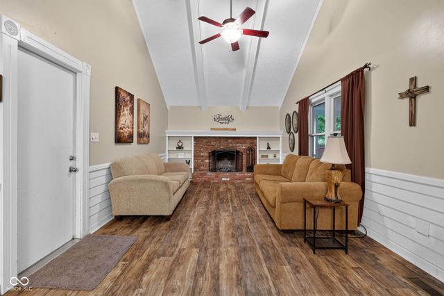 101 Wellington Bluff Court, Noblesville, IN 46060