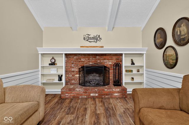 101 Wellington Bluff Court, Noblesville, IN 46060