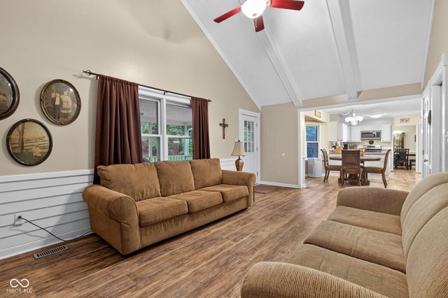 101 Wellington Bluff Court, Noblesville, IN 46060