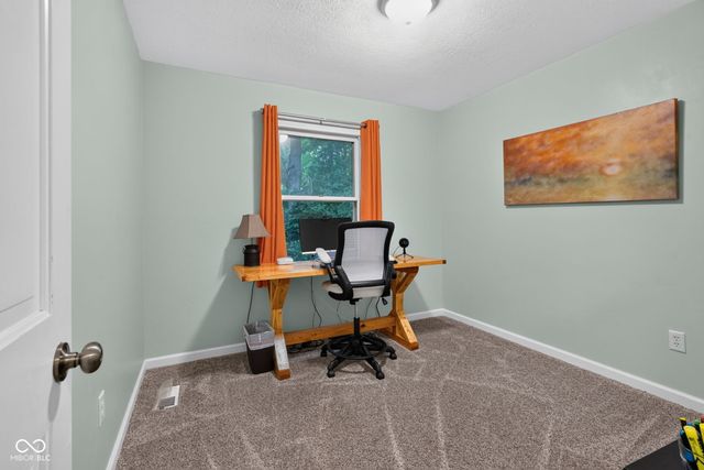 101 Wellington Bluff Court, Noblesville, IN 46060