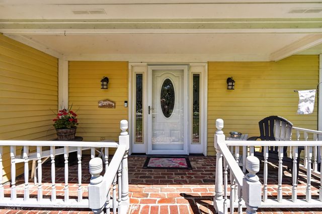 101 Wellington Bluff Court, Noblesville, IN 46060
