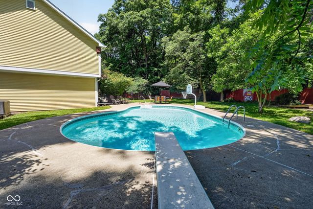 101 Wellington Bluff Court, Noblesville, IN 46060
