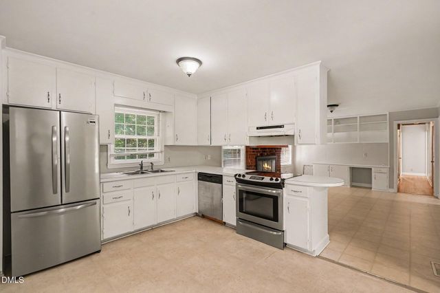 804 Reedy Creek Road, Cary, NC 27513
