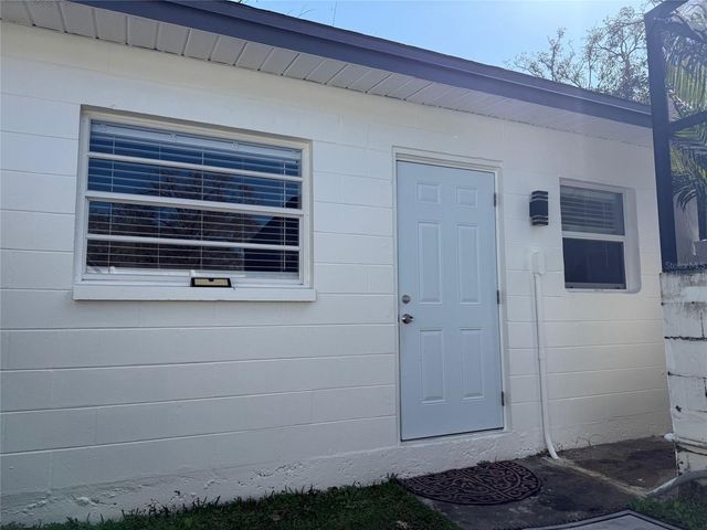 705 W RIVER HEIGHTS AVENUE, Tampa, FL 33603