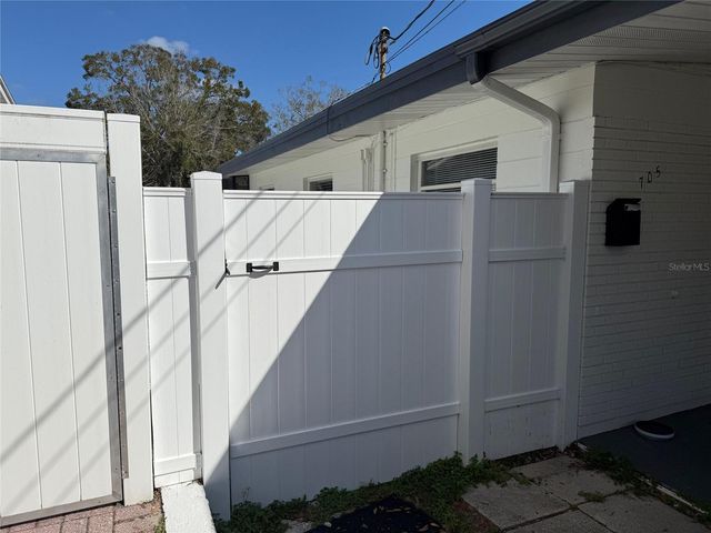 705 W RIVER HEIGHTS AVENUE, Tampa, FL 33603