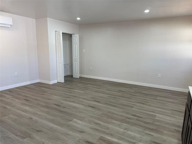 705 W RIVER HEIGHTS AVENUE, Tampa, FL 33603