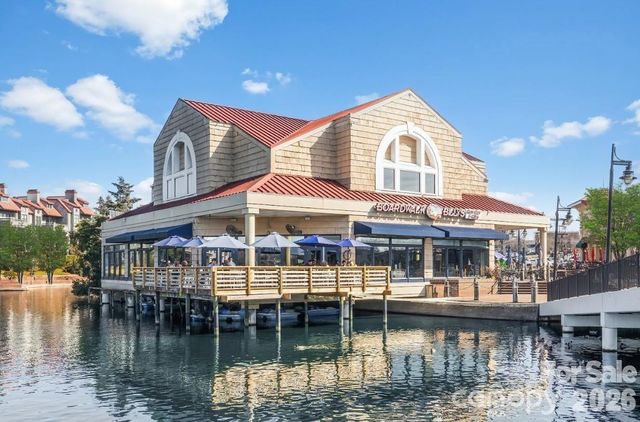 1016 Bella Grove Lane, Charlotte, NC 28262