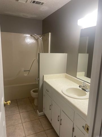 9 Meadow Creek, Conway, AR 72032