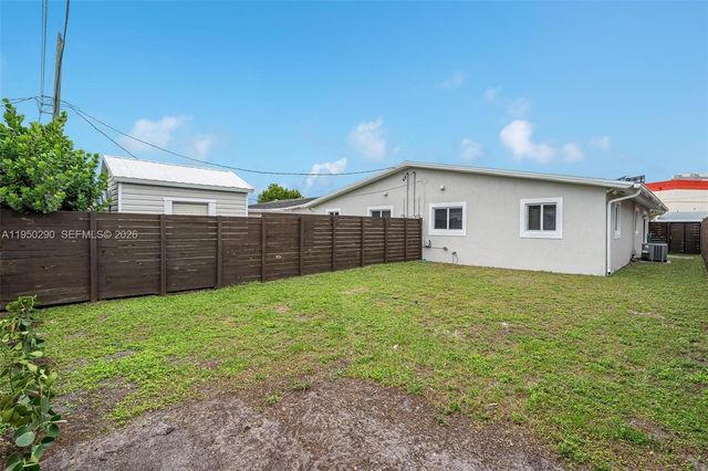 130 NW 57th St 1, Oakland Park, FL 33309