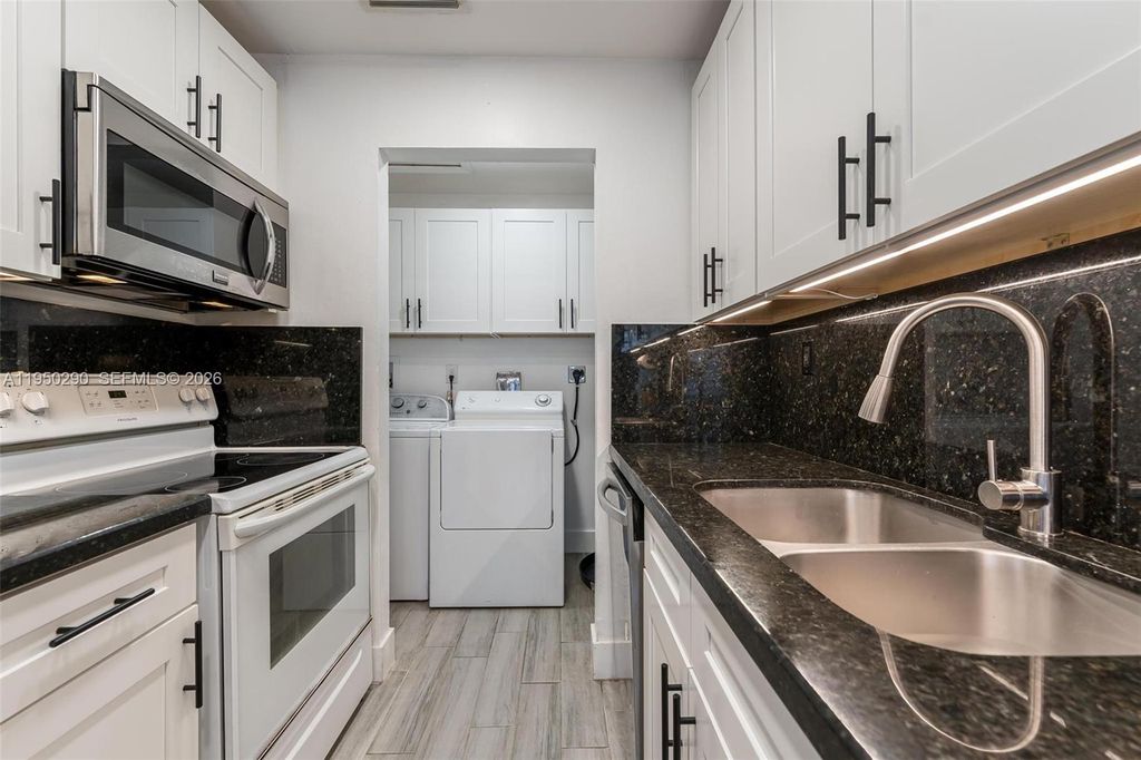 130 NW 57th St 1, Oakland Park, FL 33309