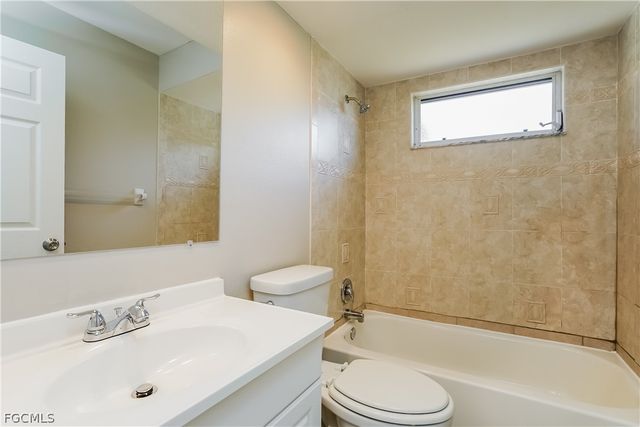 220 SE 13th ST, Cape Coral, FL 33990