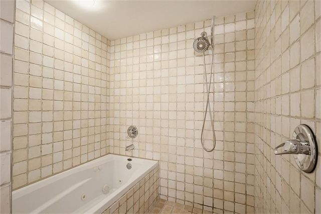 195 Arizona Avenue 121, Atlanta, GA 30307