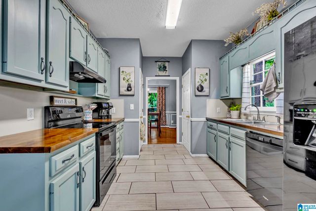 6001 WOODVALE DRIVE, Helena, AL 35080