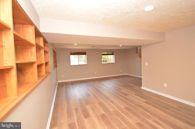 7011 VANTAGE DR, Alexandria, VA 22306