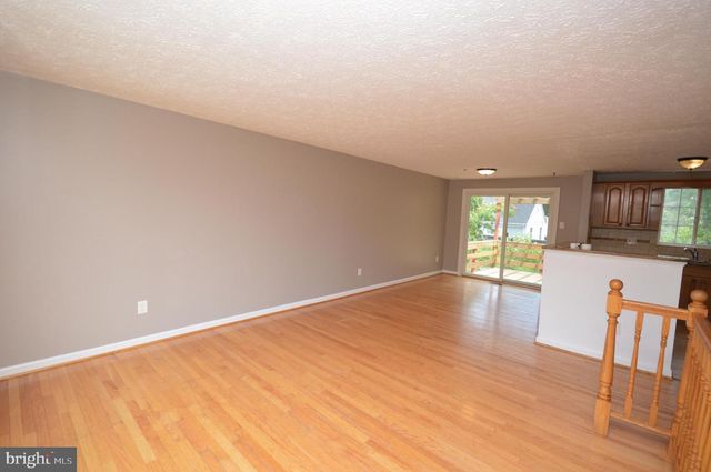 7011 VANTAGE DR, Alexandria, VA 22306