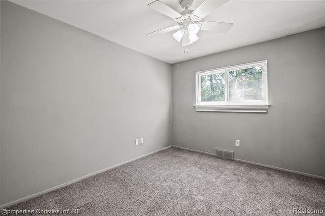 215 Woodsboro Drive, Royal Oak, MI 48067