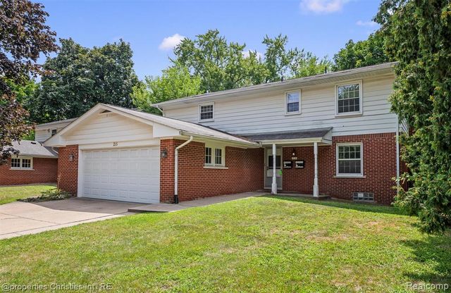 215 Woodsboro Drive, Royal Oak, MI 48067