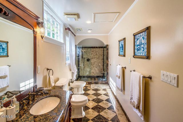 1535 Royal Boulevard, Glendale, CA 91207