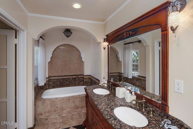 1535 Royal Boulevard, Glendale, CA 91207