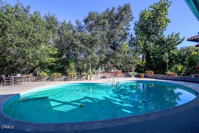 1535 Royal Boulevard, Glendale, CA 91207