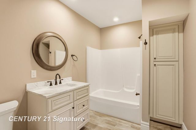 6022 Shadbush Drive, Saginaw, MI 48603
