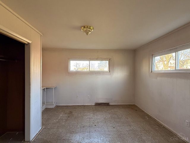 1608 Brewster Avenue, Cincinnati, OH 45207