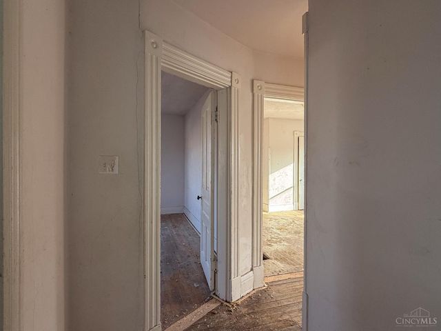 1608 Brewster Avenue, Cincinnati, OH 45207