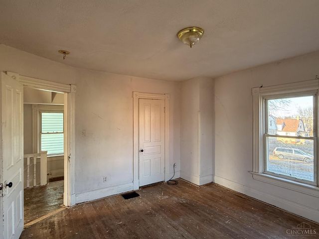 1608 Brewster Avenue, Cincinnati, OH 45207