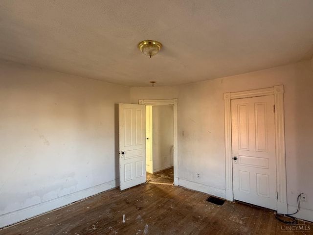 1608 Brewster Avenue, Cincinnati, OH 45207