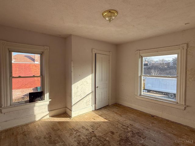 1608 Brewster Avenue, Cincinnati, OH 45207