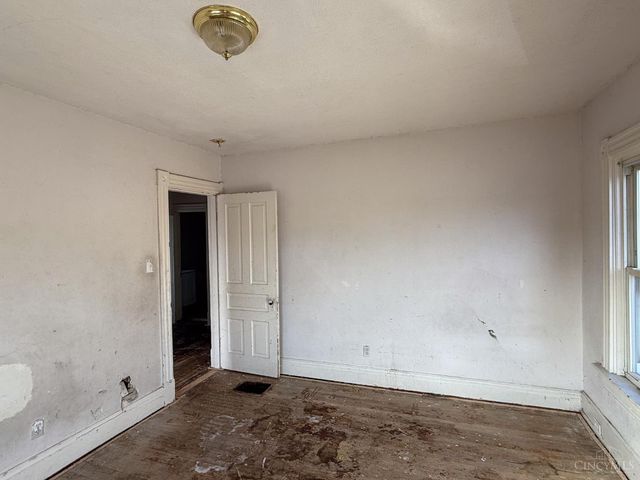 1608 Brewster Avenue, Cincinnati, OH 45207