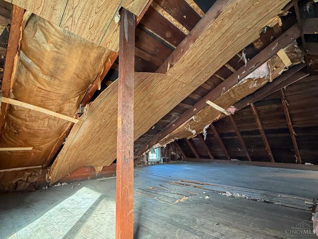 1608 Brewster Avenue, Cincinnati, OH 45207