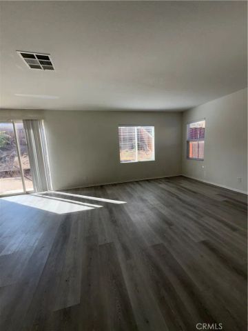 9454 Apricot Court, Hesperia, CA 92345