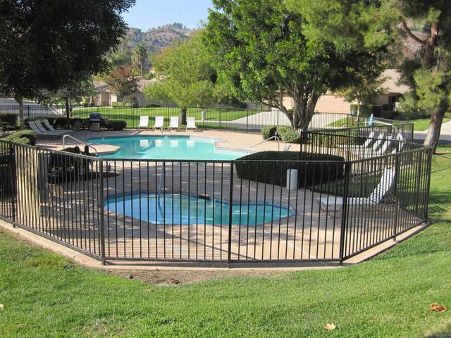 4308 Los Padres Dr, Fallbrook, CA 92028