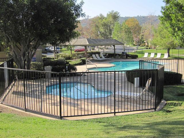 4308 Los Padres Dr, Fallbrook, CA 92028