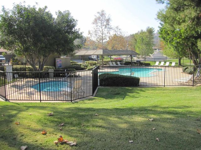4308 Los Padres Dr, Fallbrook, CA 92028