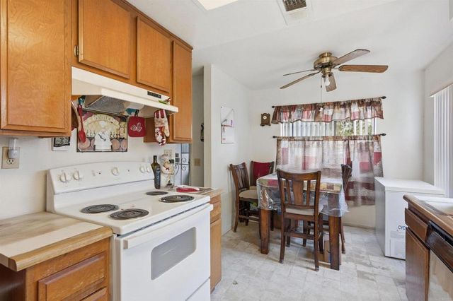 4308 Los Padres Dr, Fallbrook, CA 92028