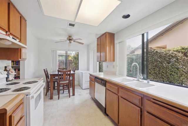 4308 Los Padres Dr, Fallbrook, CA 92028