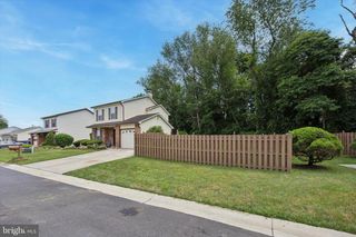 27 IRIS LN, Newark, DE 19702
