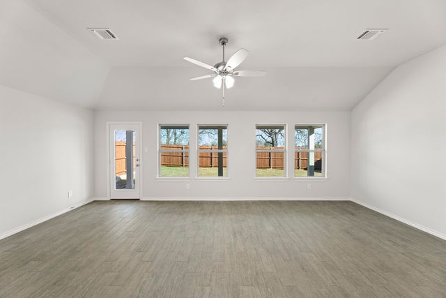 7816 Kingfisher Road, Aubrey, TX 76227